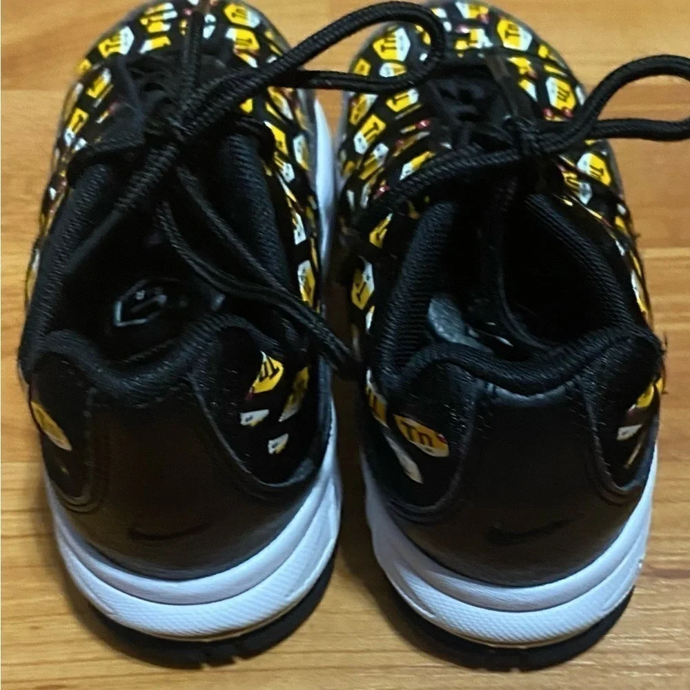 Nike Air TN Tuned Small Logo Black/Yellow - SIZE 10 Youth Boys Running Shoes